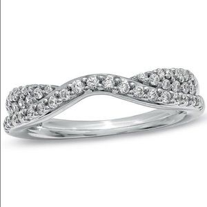 1/3 CT T.W Diamond Pavé Double Twist Contour Band